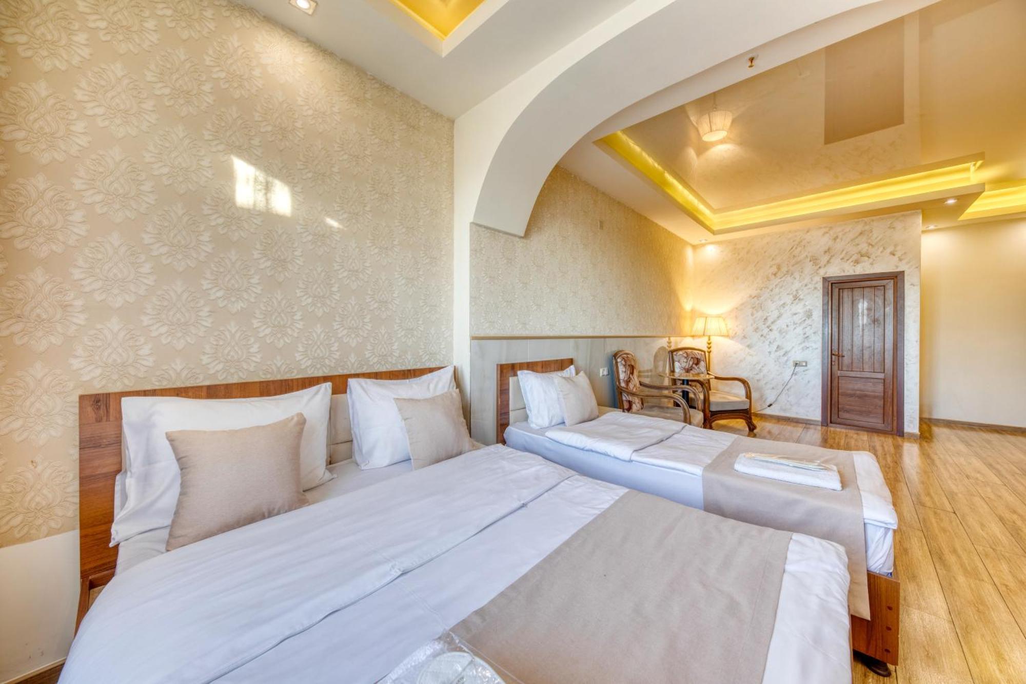 Aleppo Hotel Erywań Zewnętrze zdjęcie