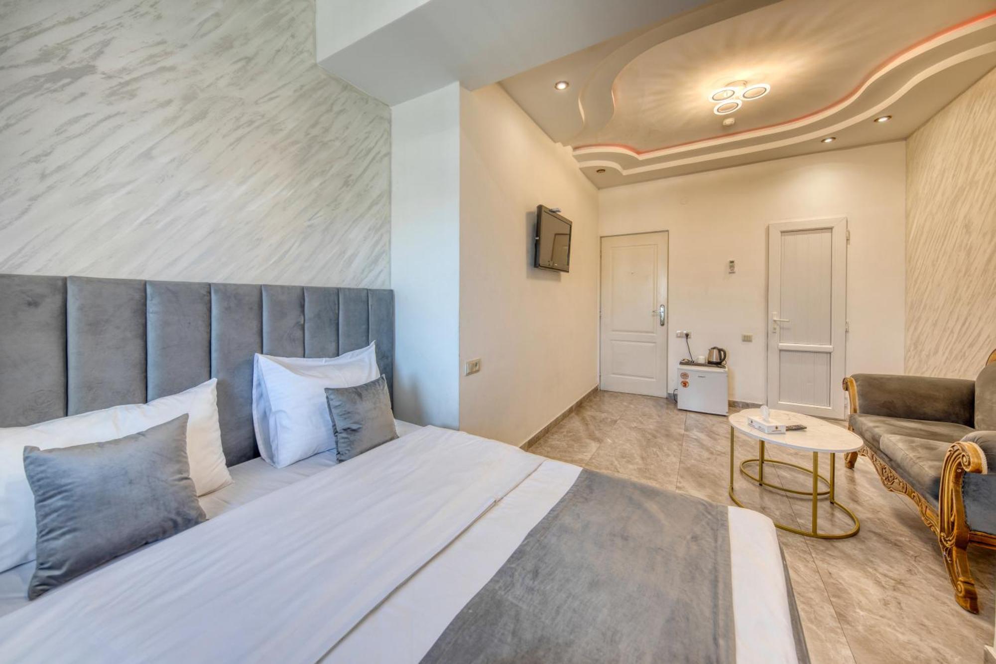 Aleppo Hotel Erywań Zewnętrze zdjęcie
